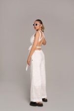 Топ бял с гол гръб